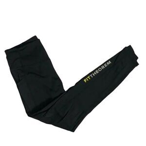 FiTTheorem Double Pocket Black Leggings